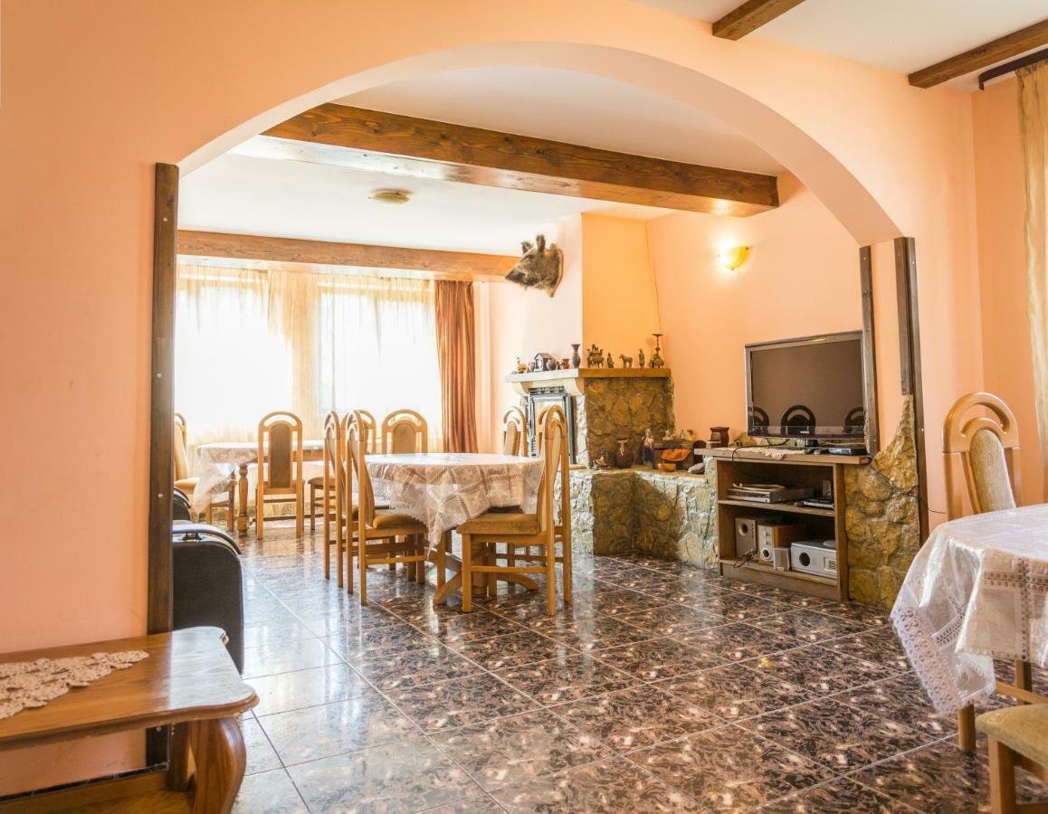 Casa Rares Guest house 2*