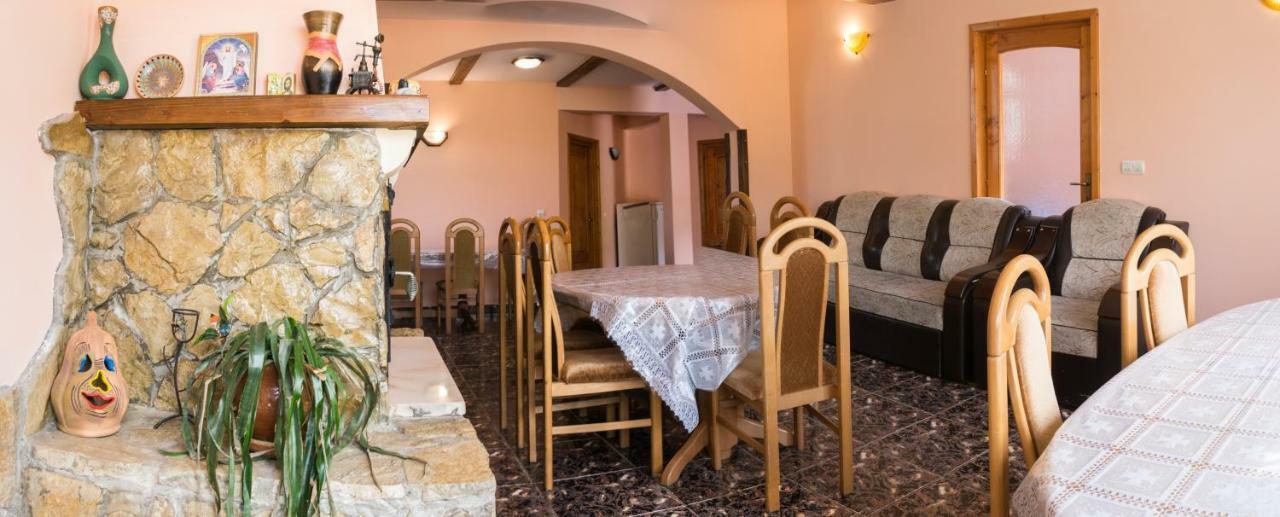 Casa Rares Guest house